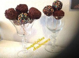 Cake pops - Κέικ ποπς από την Bianka και τις Μαγειρικές Διαδρομές !