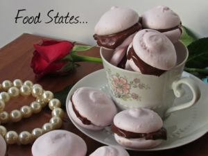 Σπιτικά Marshmallows (σε σχήμα macaron), από την Δήμητρα και τον Λευτέρη του foodstates.gr!