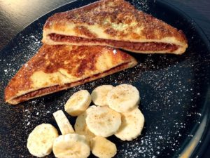 French toast με Nucrema ΙΟΝ και μπανάνα, από την Αριάδνη Πούλιου και το ionsweets.gr!