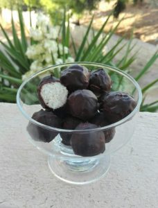 Σοκολατάκια από καρύδα και λευκά φασόλια (gluten free), από την Διαιτολόγο – Διατροφολόγο Διαμαντοπο...