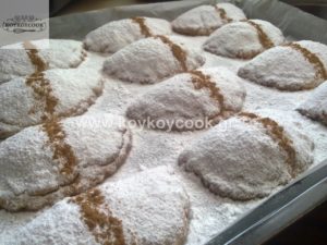 Σκαλτσούνια νηστίσιμα γεμιστά με ταχίνι και μέλι, από την αγαπημένη Ρένα Κώστογλου και το koykoycook...