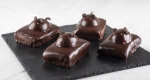 Πάστα ποντικάκι-Chocolate mice cakes by Akis Petretzikis!