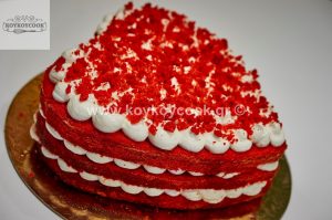 Naked red velvet τούρτα καρδιά, από την αγαπημένη μας Ρένα Κώστογλου και το koykoycook.gr!