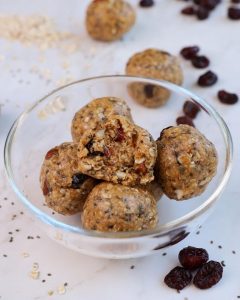 Energyballs με cranberries, από τον Γιώργο Τσούλη και το giorgostsoulis.com!