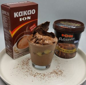 Στιγμιαίο παγωτό μπανάνα με κακάο και flakes ION Patisserie Cover Cream, από τον Μιχάλη Σαράβα και τ...