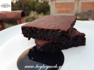 Eύκολα brownies χωρίς μίξερ, από την αγαπημένη Ρένα Κώστογλου και το Koykoycook.gr!