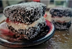 Lamingtons, από την Ιωάννα Σταμούλου και το sweetly!