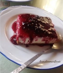 Cheesecake κλασικό με μαυροκέρασο-No bake blackcherry cheesecake, από την Μαριφάνη Ξανθάκη!  