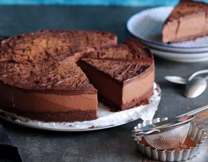 Τριπλά σοκολατένιο cheesecake, από την Ερμιόνη Τυλιπάκη και το The one with all the tastes!