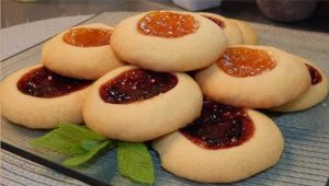 Μπισκότα βουτύρου με μαρμελάδα- Butter biscuits with jam topping (Video), by Konstantina's Kitchen!