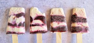 Παγωτό ξυλάκι frozen yogurt blueberry, από την Νικόλ Μαρίνου και το nicolscooking.gr!