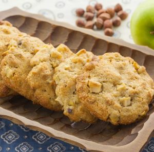 Φτιάχνουμε απίθανα cookies μήλου με καραμέλα βουτύρου, από το olivemagazine.gr!