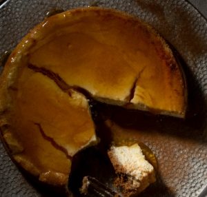 Κρητικό cheesecake, από τον Στέλιο Παρλιάρο!
